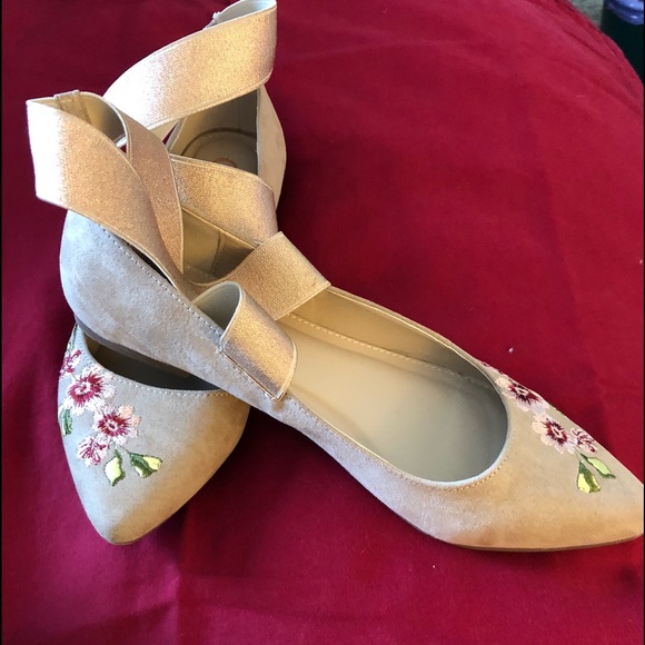 CEST 1946 Shoes - BALLET ANYONE DANCE IN THESE UNIQUE BEAUTIES